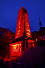 Many buildings were lit up red again on Tuesday evening (22.6.) - called for by the nationwide