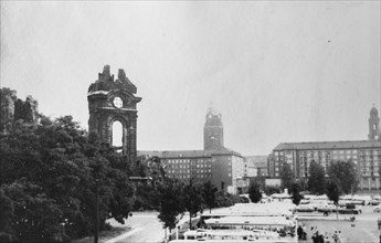 Ruin of the Dresden Church of Our Lady. Date of photograph estimated