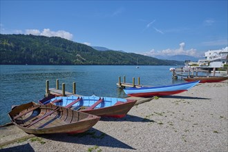 Boats, shore, wooden jetty, summer, Lake Millstatt, Millstatt, Carinthia, Austria, Europe