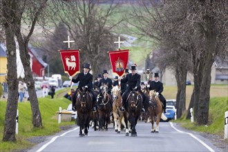 Every year at Easter there are about 5 processions in Lusatia, each with about 200 riders. The