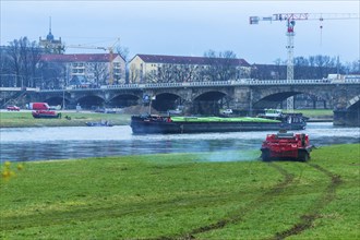 Shipwreck on the Elbe