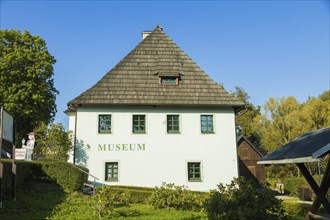 The Glassworks Museum of the Ore Mountains is located in the former fortress of Purschenstein