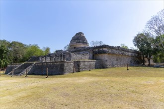 Observatory building, El Caracol, Chichen Itza, Mayan ruins, Yucatan, Mexico, Central America