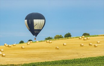 Evening balloon flight over the foothills of the Osterzgebirge mountains