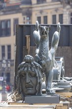 Jewellery sculptures again at the Semper Opera House