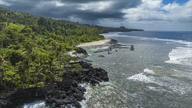 Aerial of the volcanic south coast, Taveuni, Fiji, South Pacific, Oceania