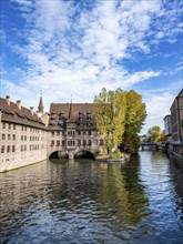 Heilig-Geist-Spital and river Pegnitz, in autumn, Old Town, Nuremberg, Middle Franconia, Bavaria,