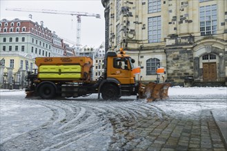 Winter service vehicle at the Church of Our Lady