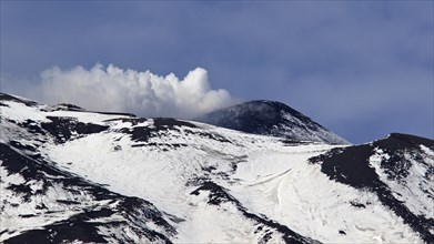 Snow-capped peaks, Etna, close, smoking volcano, Eastern Sicily, Sicily, Italy, Europe