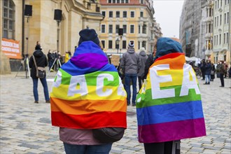 In Dresden, people gathered again on Neumarkt in front of the Church of Our Lady. On posters and