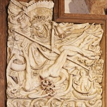 Weighing of souls on the Day of Judgement, relief panel, detail side wing altarpiece, carved altar