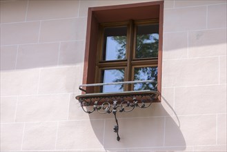 Baroque flower box, Irrerstr. 1, Nuremberg, Middle Franconia, Bavaria, Germany, Europe