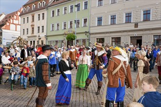 Pirna the members of the association Der Retter playfully re-enact the invasion of the Swedes in