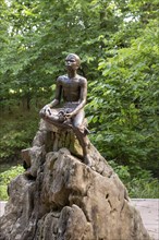 Diamond, Missouri, The Boy Carver statue, by sculptor Robert Amendola, at George Washington Carver