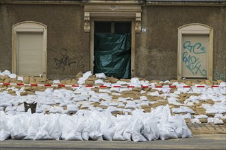 Sandbag wall in Dresden Pieschen