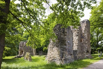 Schloss Osterland (in literature also Schloss Osterlant) is the name of a complex of ruins west of