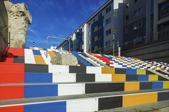 The staircase was designed by the Chemnitz initiative Die Buntmacher*innen. They won a prize for