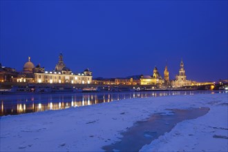 Ice drift on the Elbe in Dresden