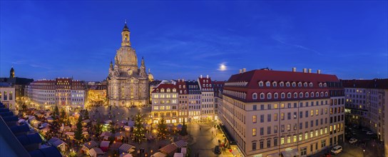 Christmas market on Dresden's Neumarkt square