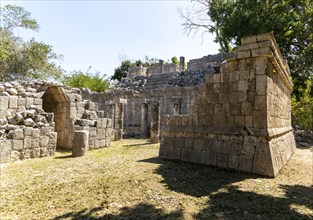 Temple of Panels, Templo de los Tableros Esculpidos, Chichen Itza, Mayan ruins, Yucatan, Mexico,