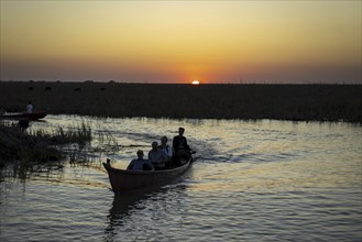 Weltkulturerbe Marschland, in Basra bei Sonnenuntergang, 10.03.2023