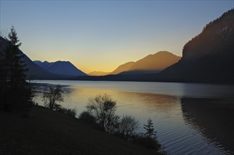 Evening atmosphere at Sylvensteinsee, Karwendel