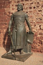 Bronze statue of King Dom Sancho at the entrance to the castle, Silves, Algarve, Portugal, Europe