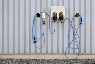 Charging station for electric vehicles