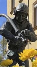 Sculpture, fireman, Hans-Gasser-Platz, Villach, Carinthia, Austria, Europe