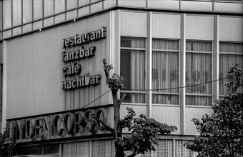 Germany, Berlin, 25.05.1991, LINDENCORSO, restaurant, dance bar, café, night bar, Unter den Linden,