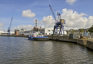 Kaiserhafen One with ship and cranes, Bremerhaven, Bremen, Germany, Europe