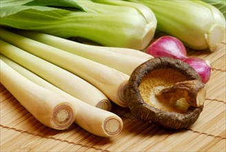 Asian cuisine, pak choi, lemongrass, red onion and shitake mushroom, shiitake mushroom, shitake,