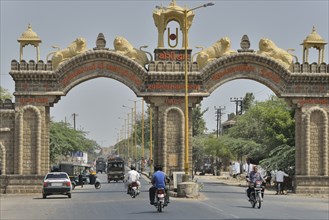 City gate with a representation of lions, Junagadh, Gujarat, India, Asia