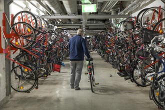 Bike station at Essen main station, bike car park, bike hire station, workshop, Essen, North