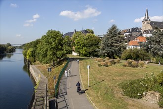 Ruhr Valley cycle path, Ruhr, cycle and pedestrian path, old town centre of Essen Kettwig, Essen,