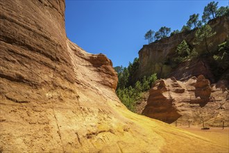 Ochre nature trail, Le Sentier des Ocres, former ochre mining area, ochre rocks, Roussillon,