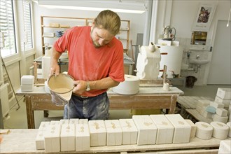 Casting porcelain paste