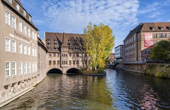 Heilig-Geist-Spital and river Pegnitz, in autumn, Old Town, Nuremberg, Middle Franconia, Bavaria,