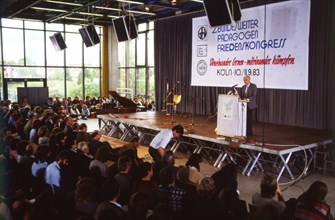 Cologne. 2nd Federal Pedagogues' Peace Congress on 10. 9. 1983