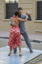 Tango dancer, street tango, near Plaza Dorrego, San Telmo district, Buenos Aires, Argentina, South