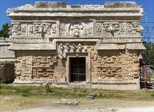 Elaborate decorated stone facade in Monjas complex, Chichen Itzá, Mayan ruins, Yucatan, Mexico, The