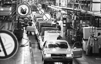 Car production at the Ford factory on 12.02.1976 in Cologne, Germany, Europe