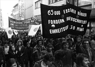 About 5000 people, mostly pupils and students, came to Essen on 5 February 1972 to demonstrate