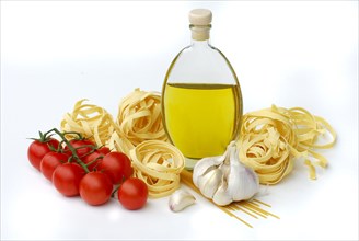 Pasta, tomatoes, garlic and oil, oil