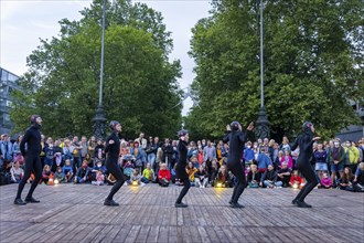 Due to the pandemic, the Schaubudensommer 2021 was moved to the more spacious main street in