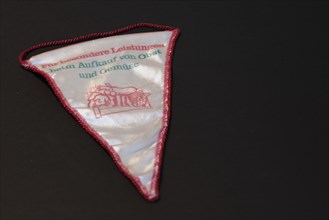 Pennant with lettering, For special achievements in the purchase of fruit and vegetables, GDR,