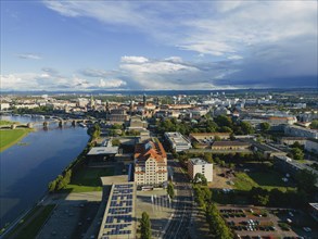 Congress Centre and Maritim Hotel am Elbufer