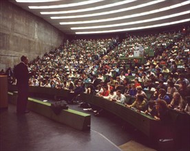 Bochum. Lectures at the Ruhr University with partial overcrowding ca 1990