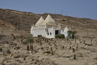 Mausoleum of the Muslim saint Mohammed Bin Ali al Qalayi, near Mirbat, Dhofar Region, Orient, Oman,