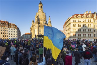 In Dresden, about 3, 000 people gathered on Neumarkt in front of the Church of Our Lady. On posters